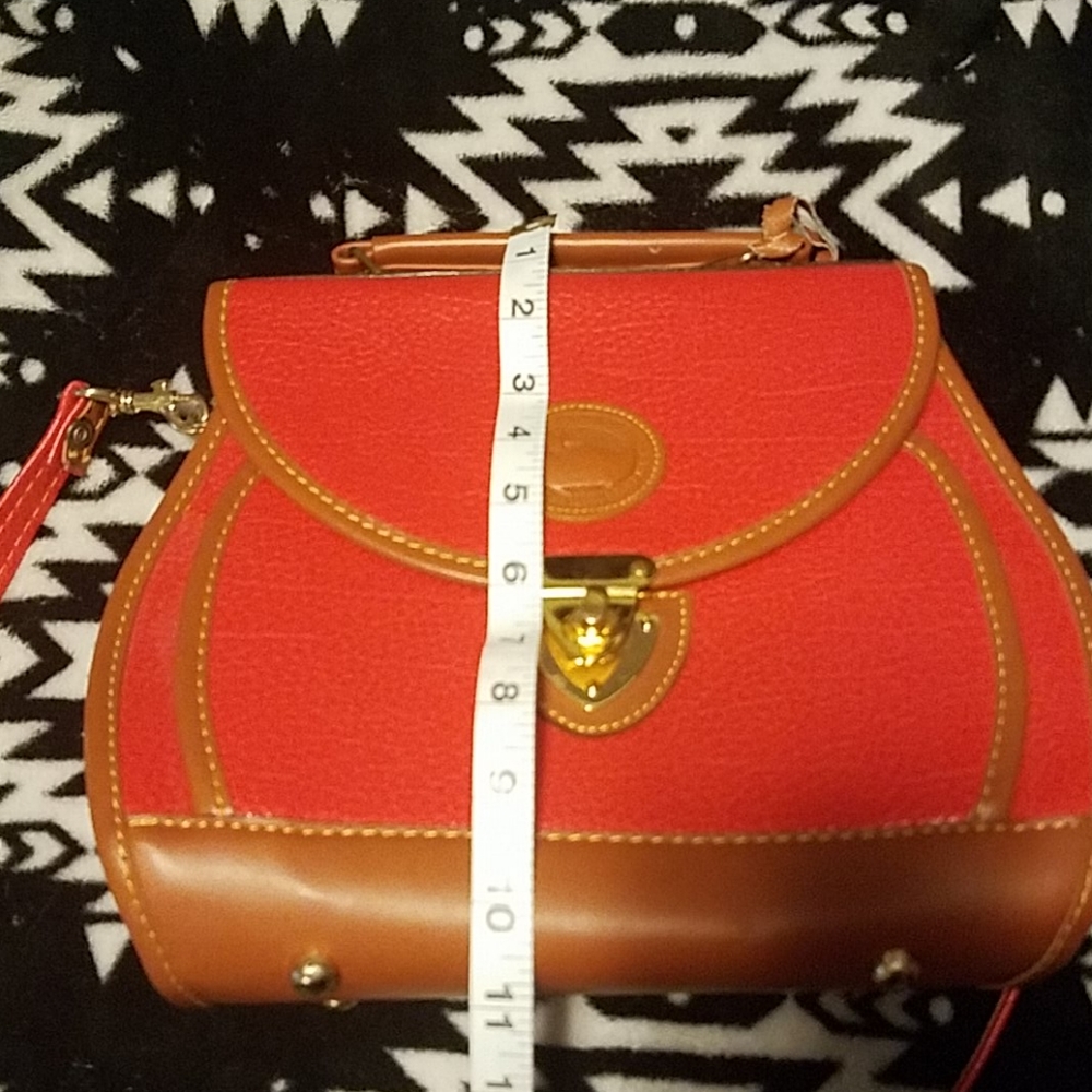 Dooney & Bourke - Picture 8 of 9